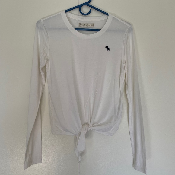 Abercrombie and Fitch White Long-Sleeved Tie-Front Top Size XS - Picture 1 of 11